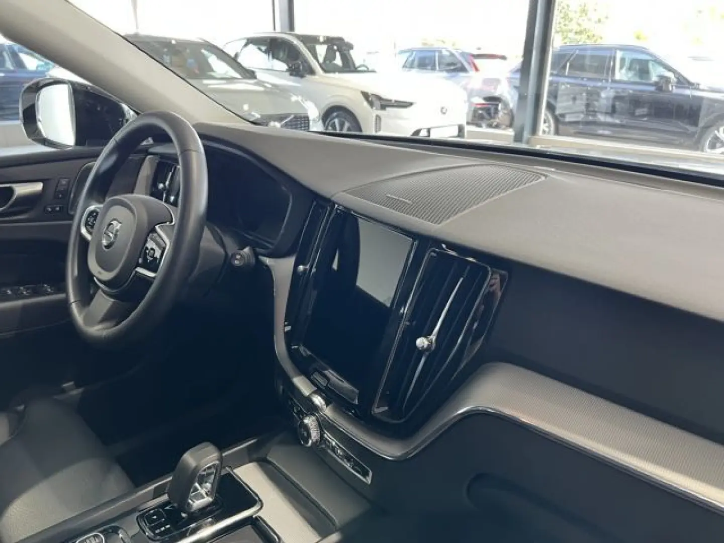 XC60 B4 (D) Plus Dark AWD ACC AHK Kamera Leder
