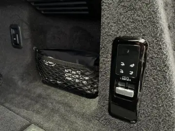 Range Rover Sport P550e Autobio Meridian Navi