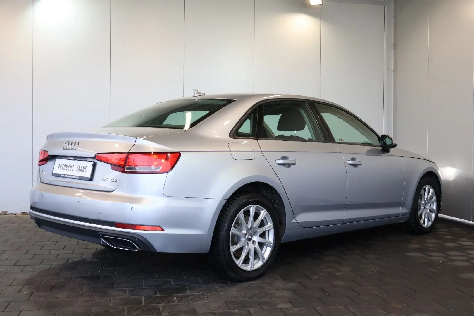 A4 35 TDI Automat, Xenon, Temp, PDC, Navi