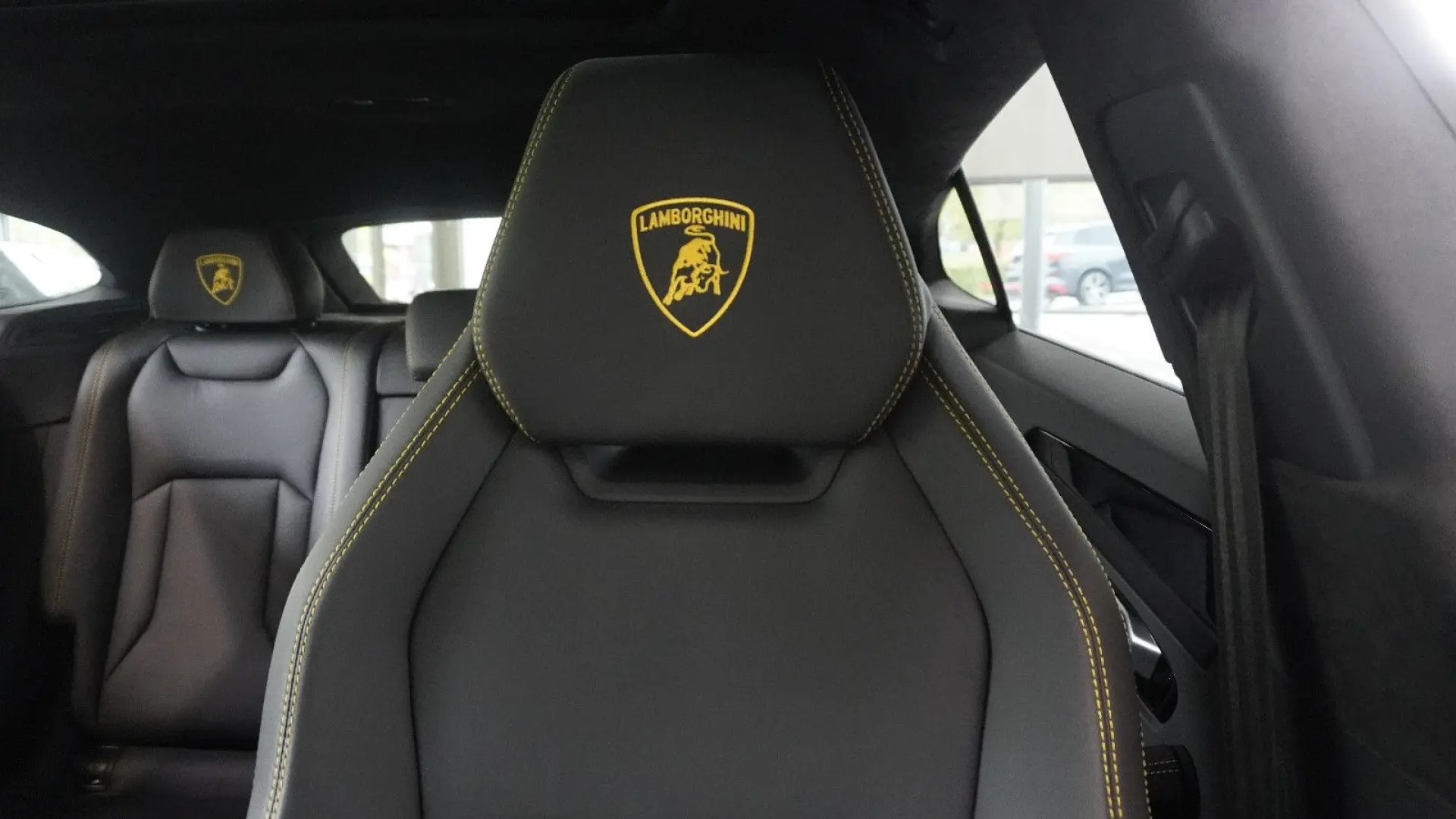 Urus  4.0 V8 Sport*PANO*SOFT*B&O*23