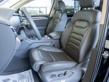 Volkswagen Touareg 3.0TDI 4Motion Tiptronic 