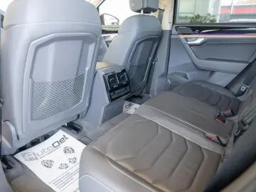 Volkswagen Touareg 3.0TDI 4Motion Tiptronic  Atmosphere