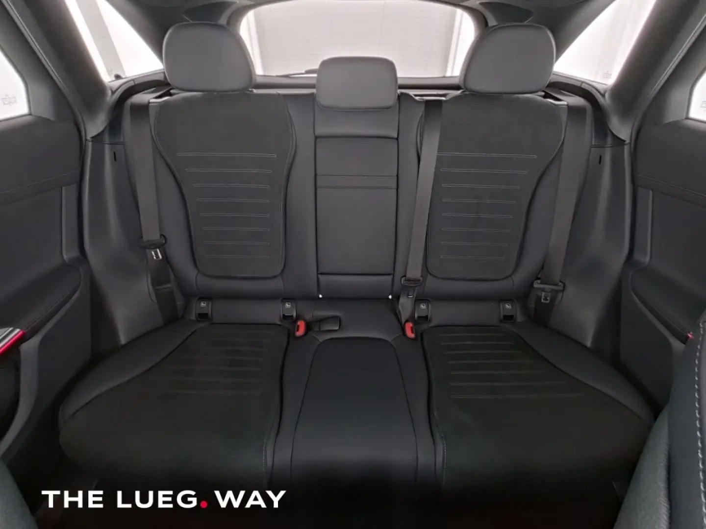 GLC 220 d 4M AMG+20''+AHK+DLight+Dist+360°+KeyGo