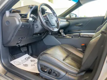 Lexus ES 300h 2.5 Hybrid Automat