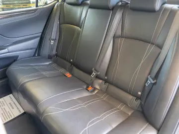 Lexus ES 300h 2.5 Hybrid Automat