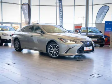 Lexus ES 300h 2.5 Hybrid Automat