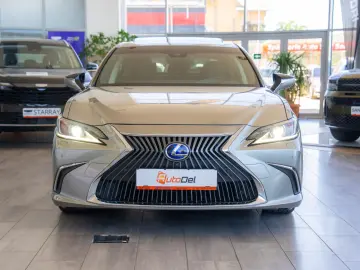Lexus ES 300h 2.5 Hybrid Automat