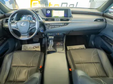 Lexus ES 300h 2.5 Hybrid Automat