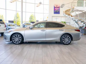 Lexus ES 300h 2.5 Hybrid Automat