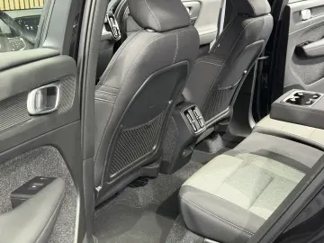 Volvo XC 40 T2 AT8 Momentum