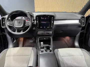 Volvo XC 40 T2 AT8 Momentum