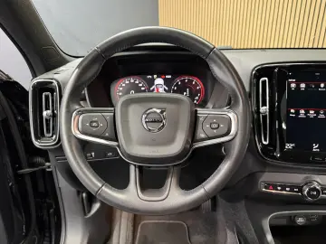 Volvo XC 40 T2 AT8 Momentum