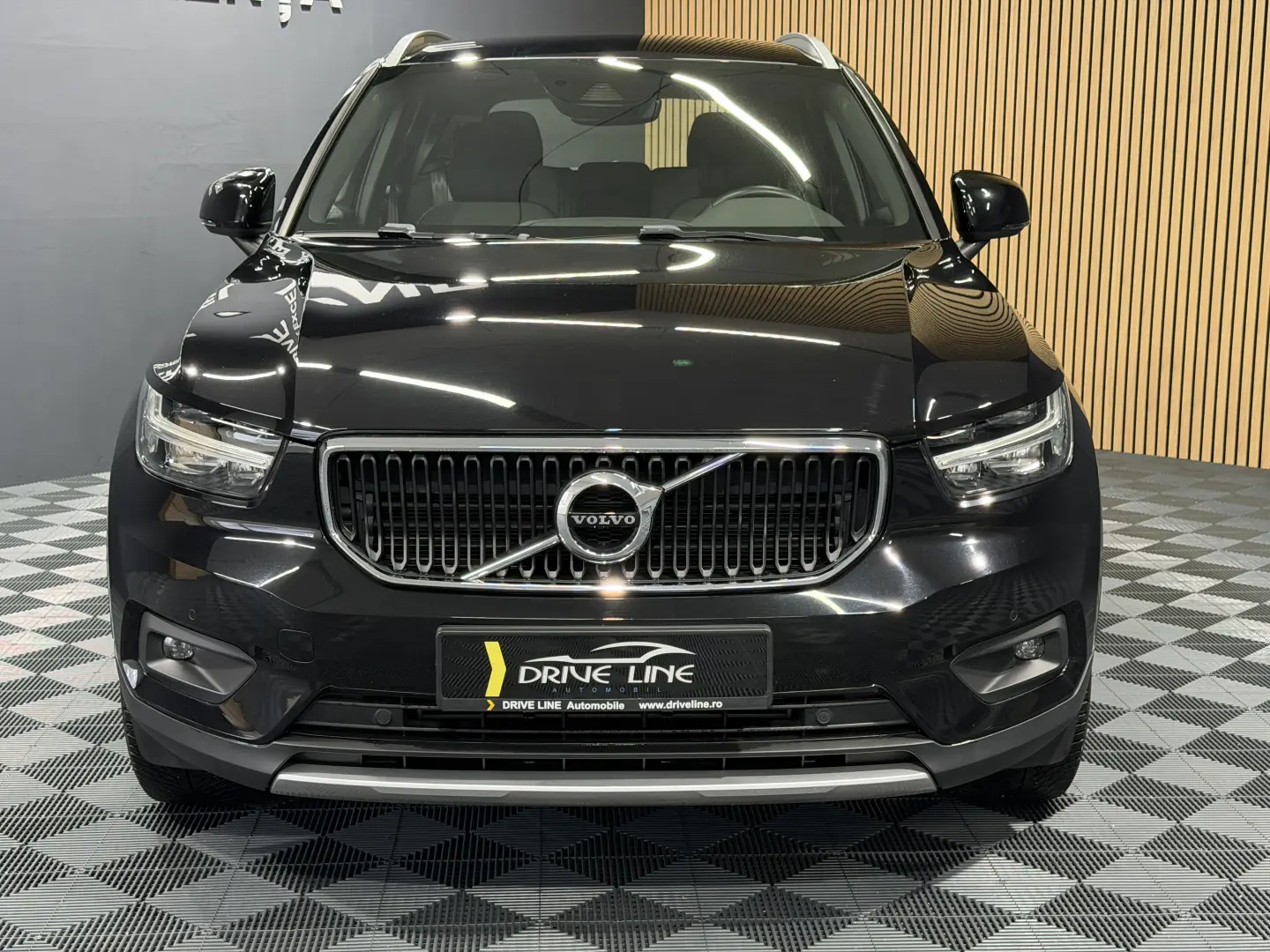Volvo XC 40 T2 AT8 Momentum