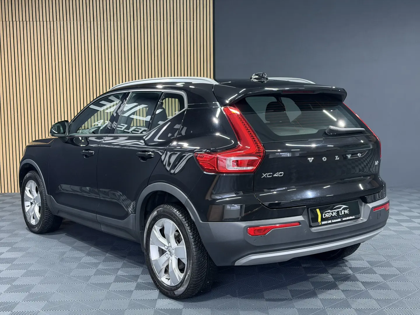 Volvo XC 40 T2 AT8 Momentum