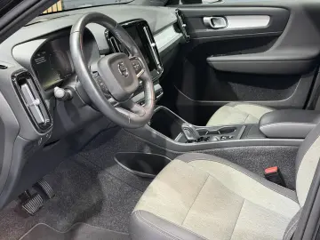 Volvo XC 40 T2 AT8 Momentum