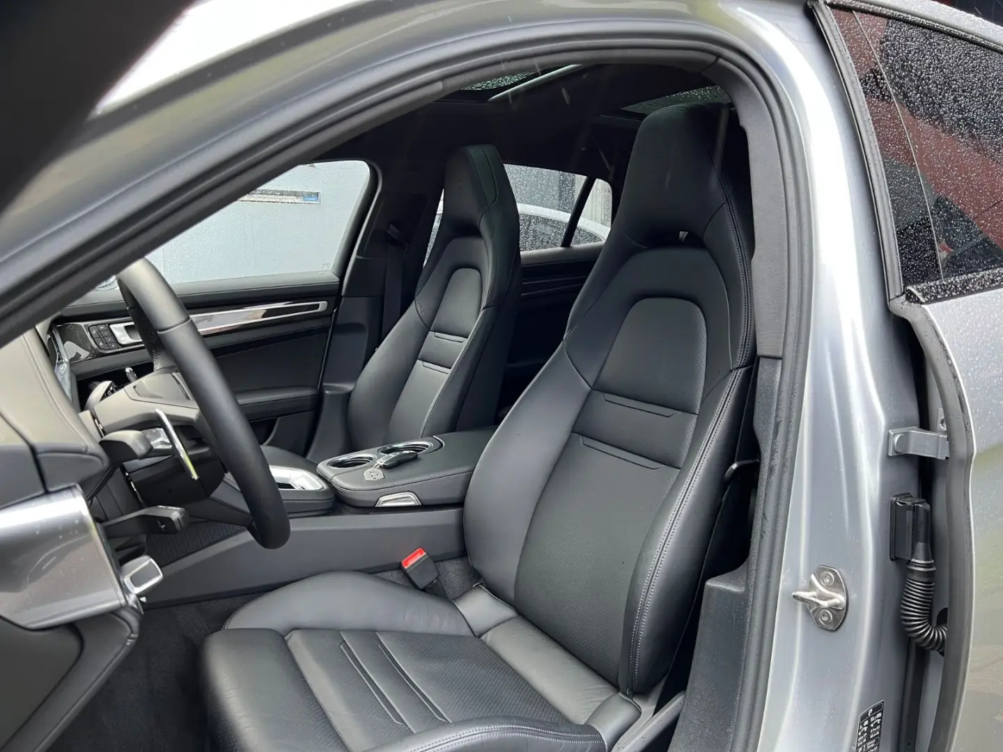 Panamera 4 E-Hyb #SPORT DESIGN CARBON NP171.000€