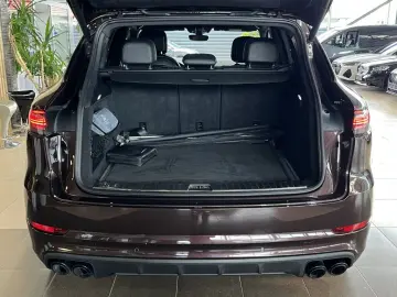 Cayenne Exklusive Manufaktur HUD Leder BOSE Pano