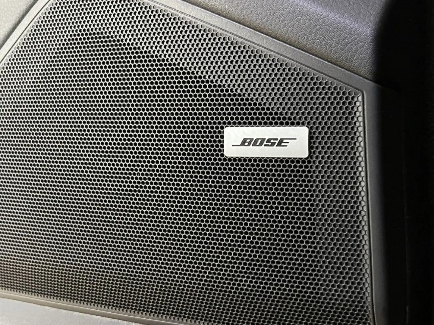 Cayenne Exklusive Manufaktur HUD Leder BOSE Pano