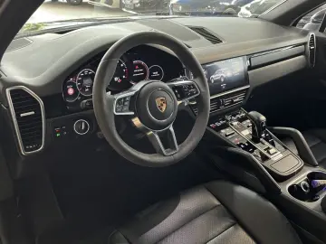 Cayenne Exklusive Manufaktur HUD Leder BOSE Pano