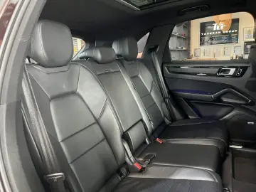 Cayenne Exklusive Manufaktur HUD Leder BOSE Pano