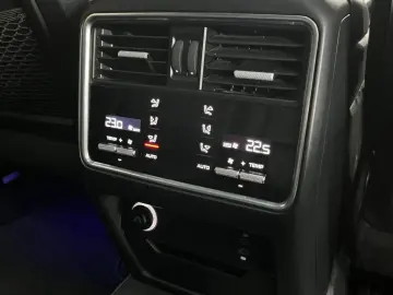 Cayenne Exklusive Manufaktur HUD Leder BOSE Pano