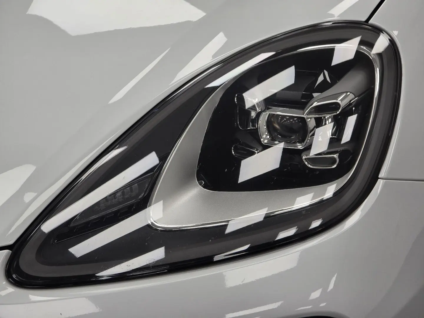 Cayenne Coupe Platinum Edition*Porsche Approved*