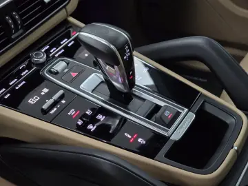 Cayenne Coupe Platinum Edition*Porsche Approved*