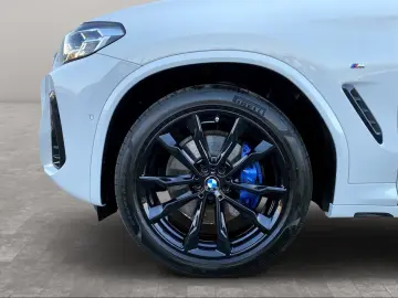 X4 M40i Navi Kamera Sportsitze HiFi LED