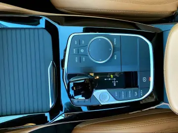X4 M40i Navi Kamera Sportsitze HiFi LED