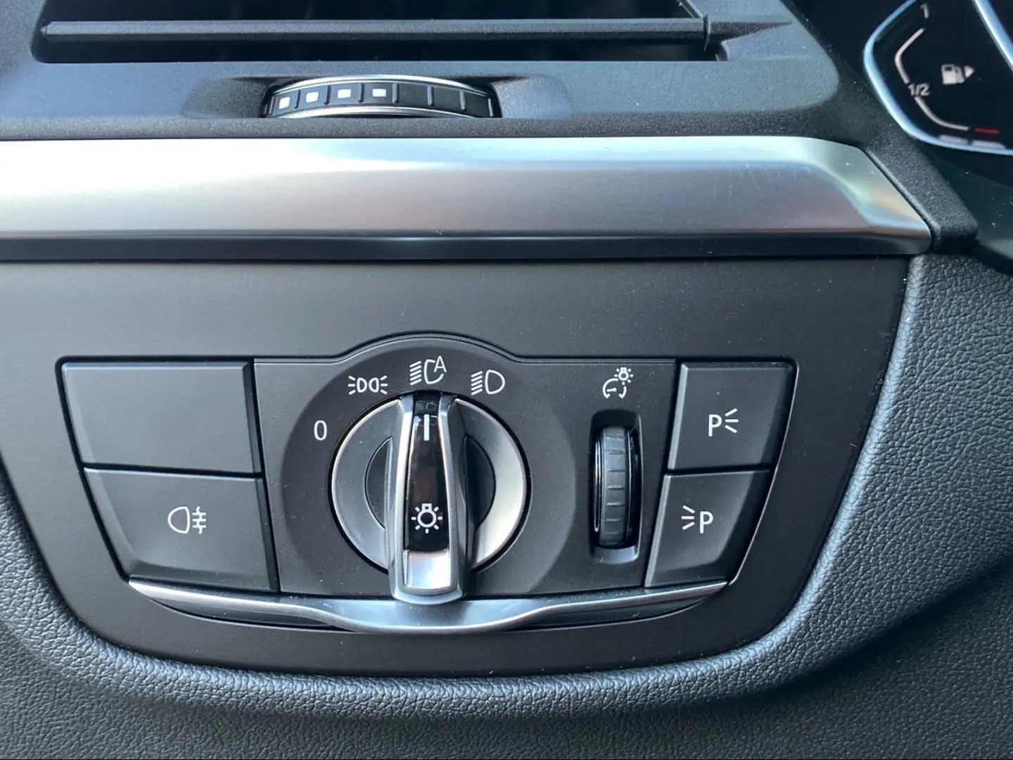X4 M40i Navi Kamera Sportsitze HiFi LED