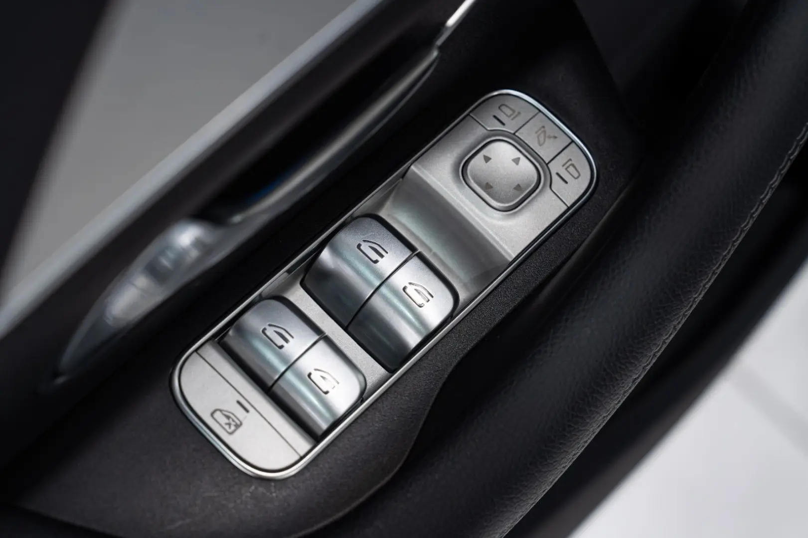 GLE 350 e 4M*AMG-LINE*NIGHT*LEDER*NAVI*21