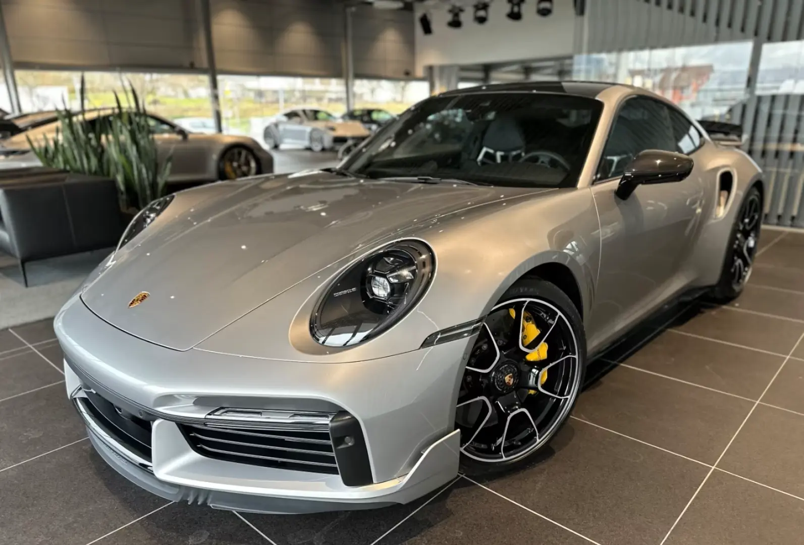 Porsche 992 (911) Turbo S/Leichtbau-Paket/Carbon/PA