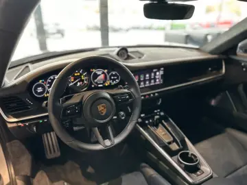 Porsche 992 (911) Turbo S/Leichtbau-Paket/Carbon/PA