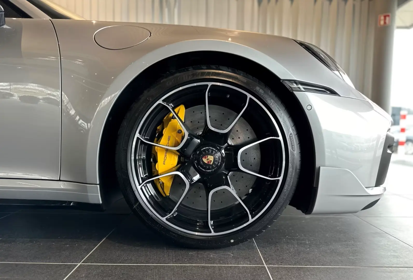 Porsche 992 (911) Turbo S/Leichtbau-Paket/Carbon/PA
