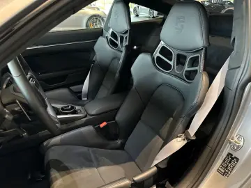 Porsche 992 (911) Turbo S/Leichtbau-Paket/Carbon/PA