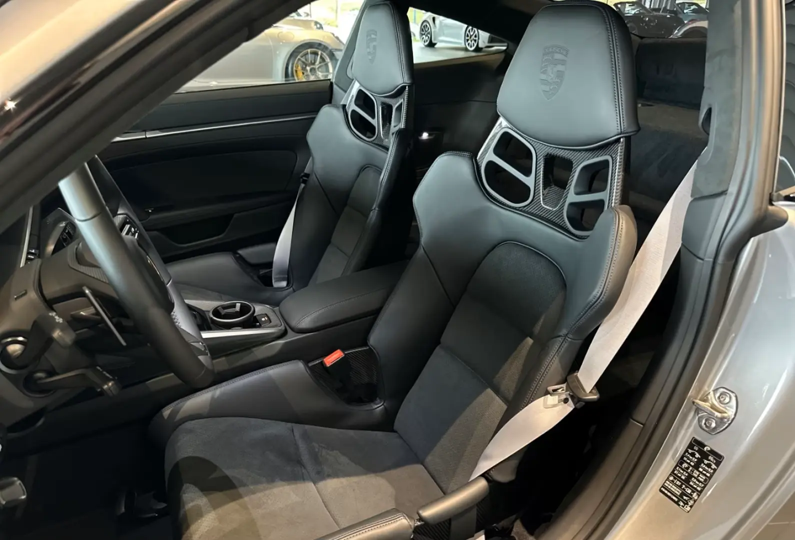 Porsche 992 (911) Turbo S/Leichtbau-Paket/Carbon/PA