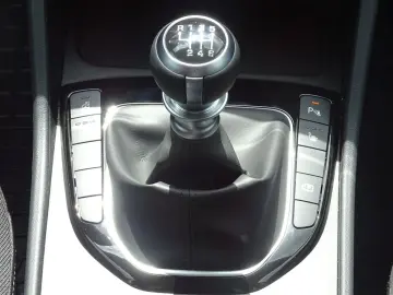 Tucson 1.6T-GDI mHev LED Navi SHZ Kam MirrorLink