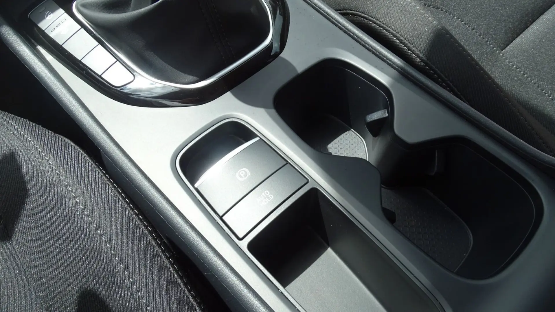 Tucson 1.6T-GDI mHev LED Navi SHZ Kam MirrorLink
