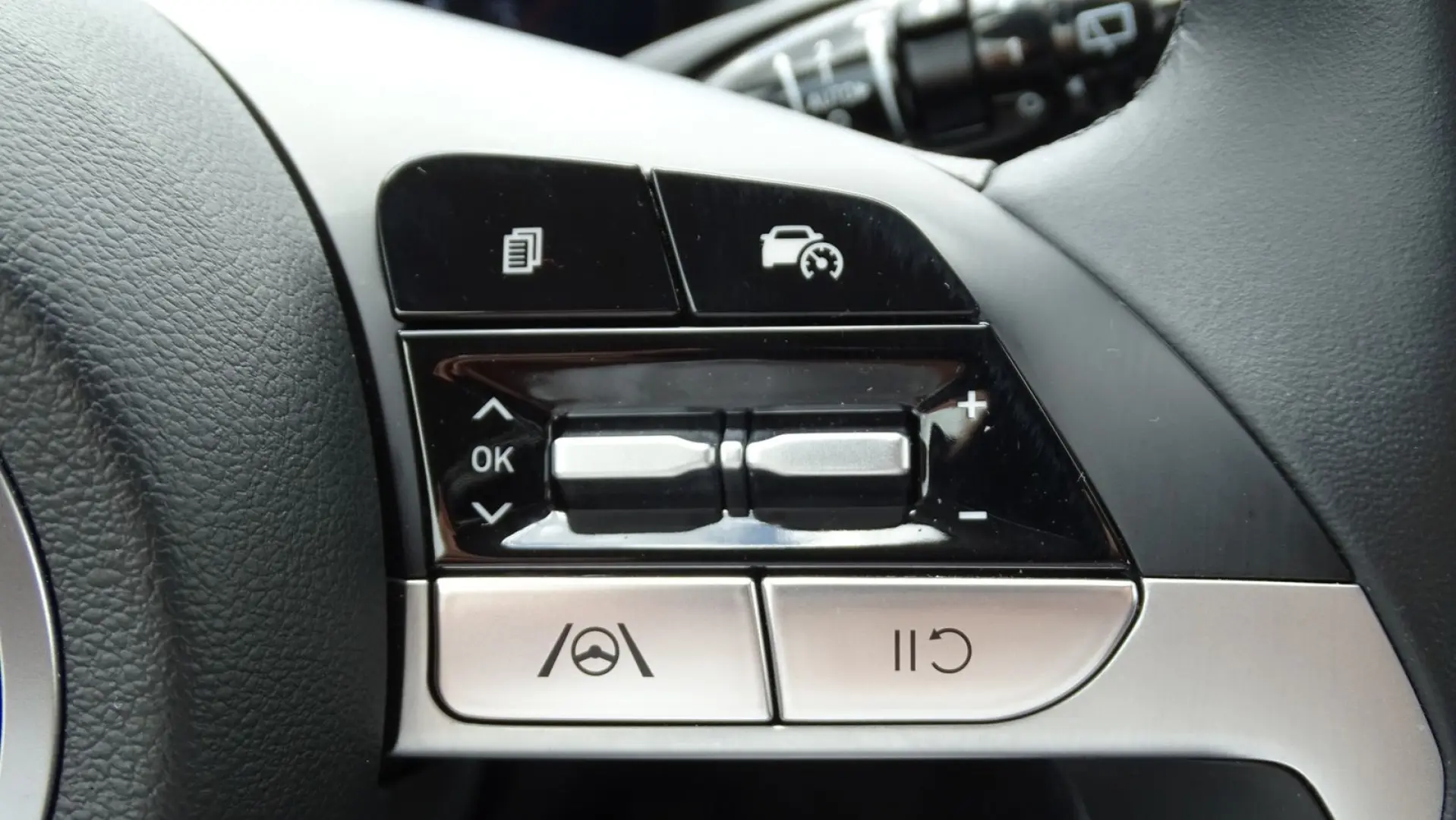Tucson 1.6T-GDI mHev LED Navi SHZ Kam MirrorLink