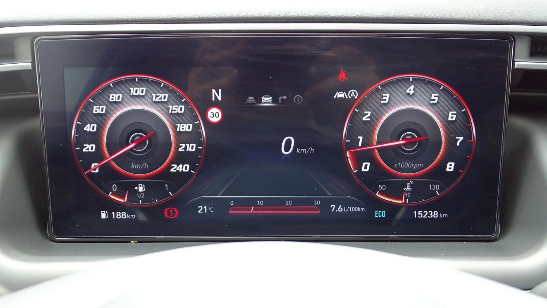 Tucson 1.6T-GDI mHev LED Navi SHZ Kam MirrorLink