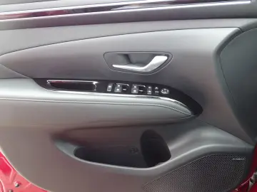 Tucson 1.6T-GDI mHev LED Navi SHZ Kam MirrorLink