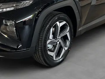 Tucson Plug-in-Hybrid 1.6 T 6-AT LED-Grilldesign