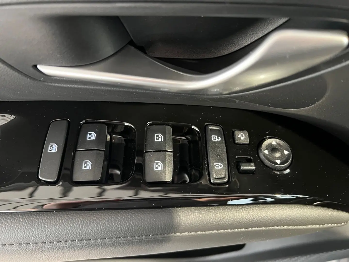 Tucson Plug-in-Hybrid 1.6 T 6-AT LED-Grilldesign