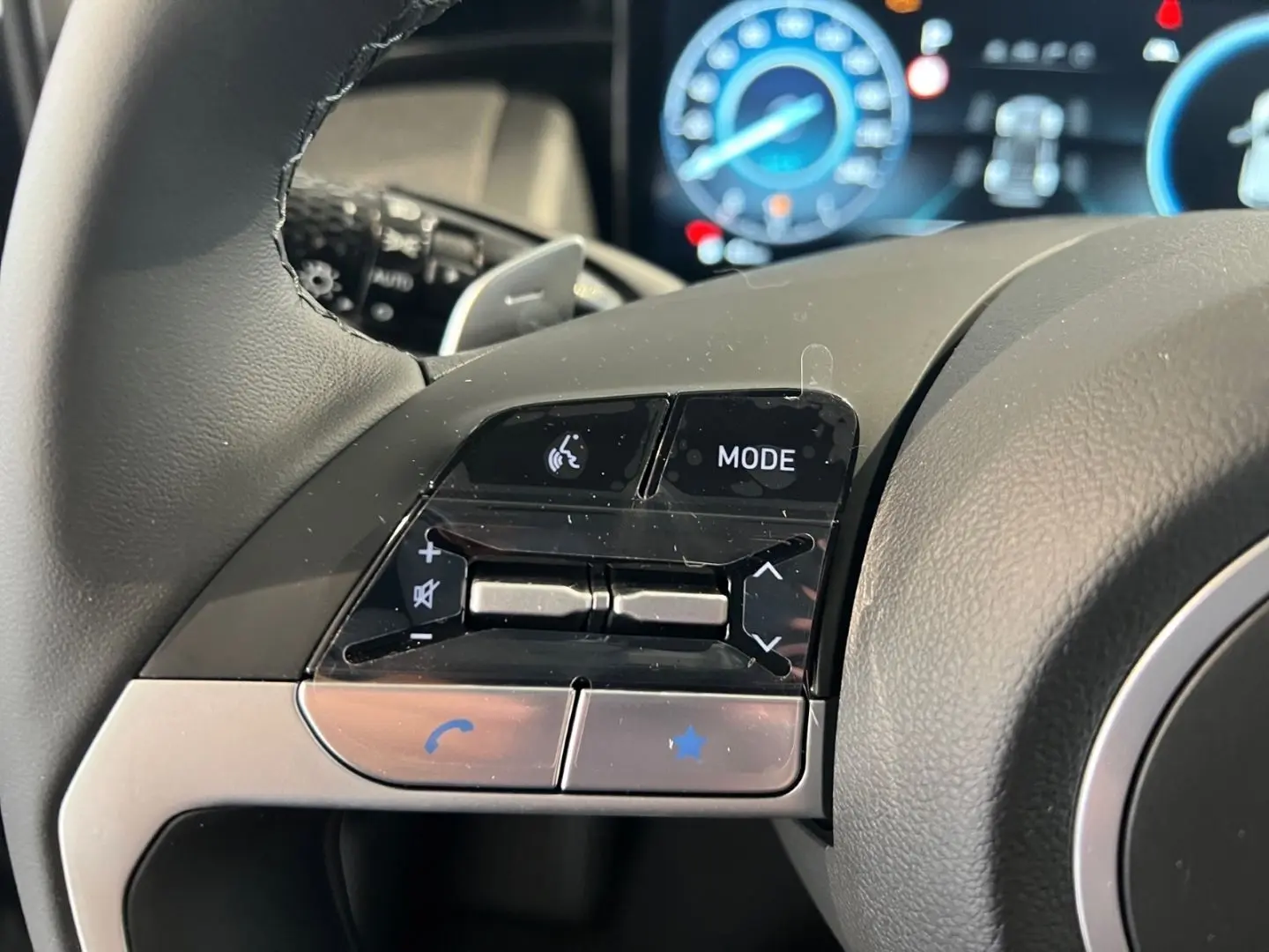 Tucson Plug-in-Hybrid 1.6 T 6-AT LED-Grilldesign