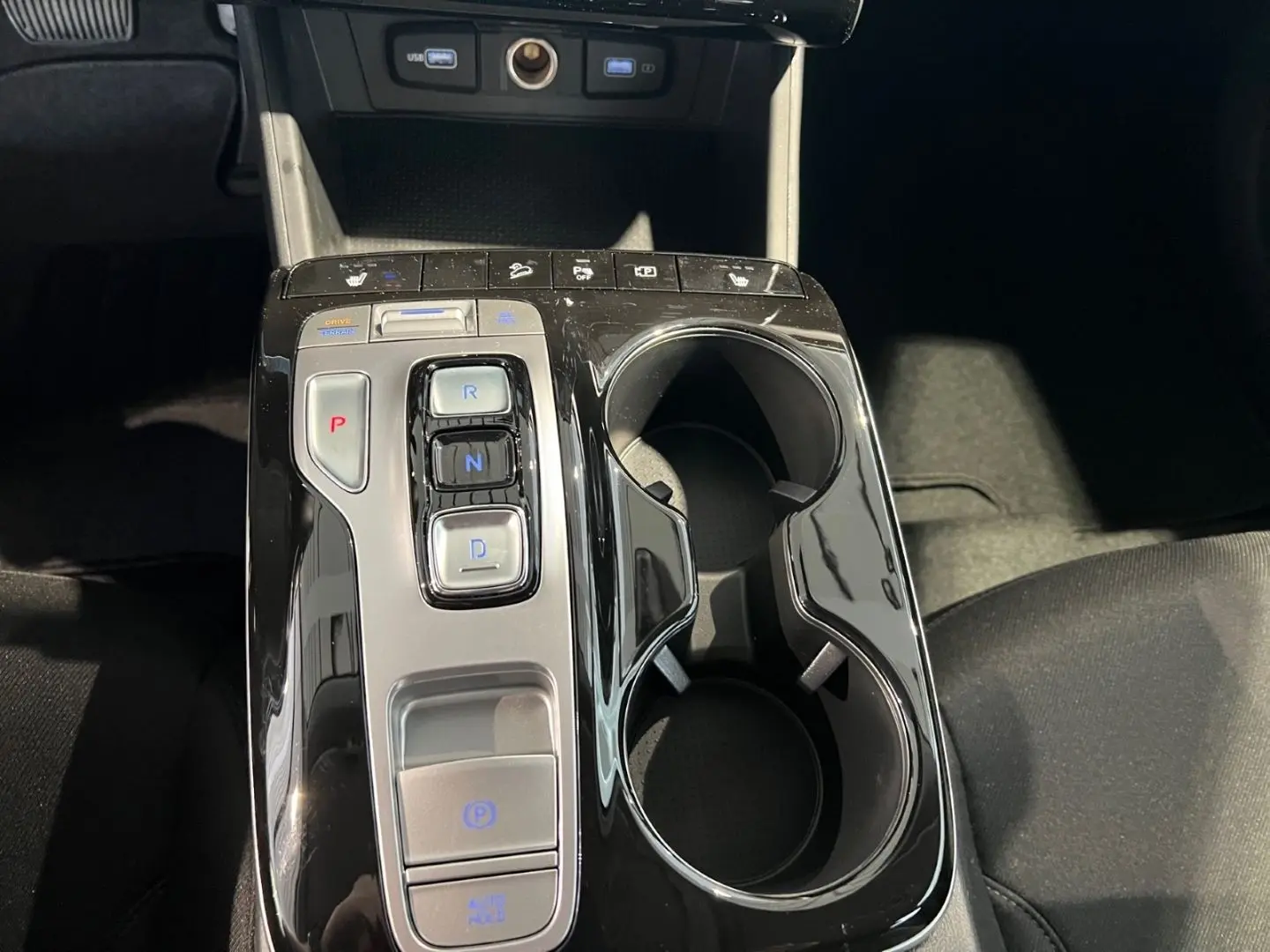 Tucson Plug-in-Hybrid 1.6 T 6-AT LED-Grilldesign