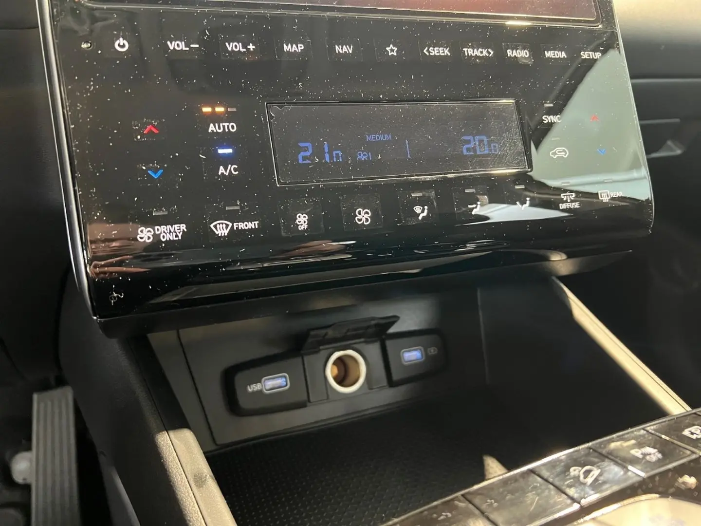 Tucson Plug-in-Hybrid 1.6 T 6-AT LED-Grilldesign