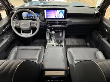 Toyota Land Cruiser in T2 Hybrid 2.4 1st Edition