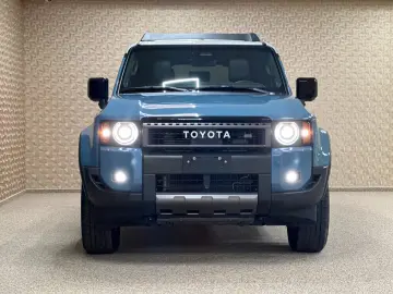 Toyota Land Cruiser in T2 Hybrid 2.4 1st Edition