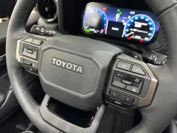 Toyota Land Cruiser in T2 Hybrid 2.4 1st Edition