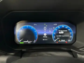 Toyota Land Cruiser in T2 Hybrid 2.4 1st Edition